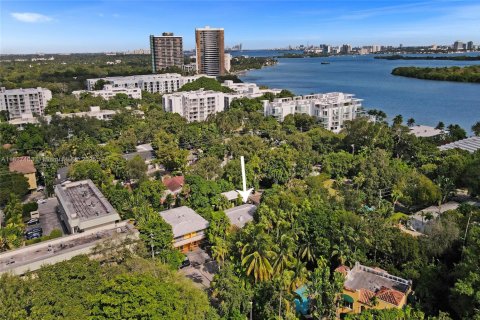 Снять в аренду виллу или дом в Майами, Флорида 2 спальни, 249.44м2, № 1990412 - фото 13