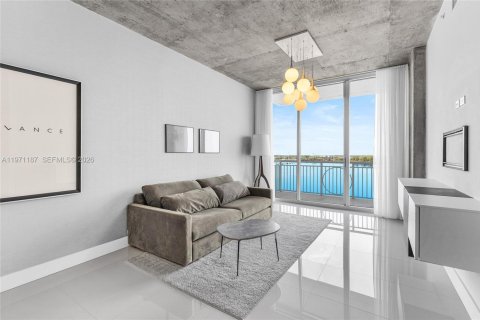 Condo in West Palm Beach, Florida, 2 bedrooms  № 2046674 - photo 5