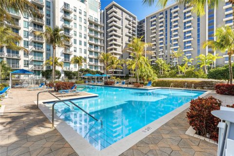 Condo in West Palm Beach, Florida, 2 bedrooms  № 2046674 - photo 27