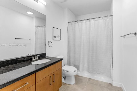 Condo in West Palm Beach, Florida, 2 bedrooms  № 2046674 - photo 20