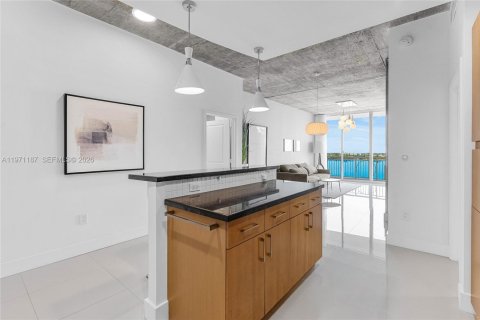 Condo in West Palm Beach, Florida, 2 bedrooms  № 2046674 - photo 10