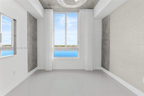 Condo in West Palm Beach, Florida, 2 bedrooms  № 2046674 - photo 14