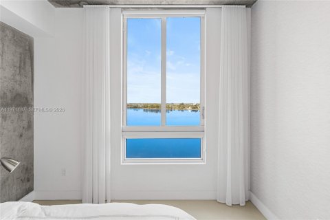 Condo in West Palm Beach, Florida, 2 bedrooms  № 2046674 - photo 17