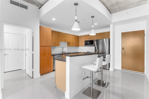 Condo in West Palm Beach, Florida, 2 bedrooms  № 2046674 - photo 4