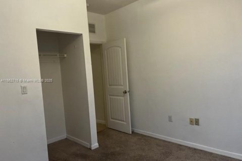 Adosado en alquiler en Homestead, Florida, 4 dormitorios, 214.23 m2 № 1979203 - foto 21