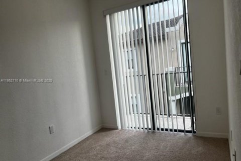 Adosado en alquiler en Homestead, Florida, 4 dormitorios, 214.23 m2 № 1979203 - foto 9