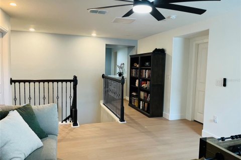 House in Winter Garden, Florida 5 bedrooms, 352.38 sq.m. № 1826749 - photo 8