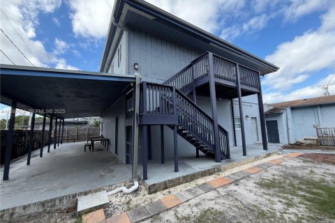 Снять в аренду квартиру в Форт-Лодердейл, Флорида 27.87м2, № 1990586 - фото 14