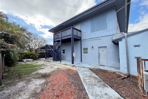 Снять в аренду квартиру в Форт-Лодердейл, Флорида 27.87м2, № 1990586 - фото 15