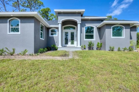 Casa en venta en Port Charlotte, Florida, 4 dormitorios, 303.05 m2 № 1903861 - foto 4