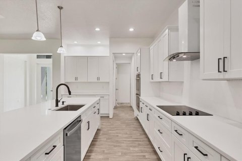 Casa en venta en Port Charlotte, Florida, 4 dormitorios, 303.05 m2 № 1903861 - foto 10