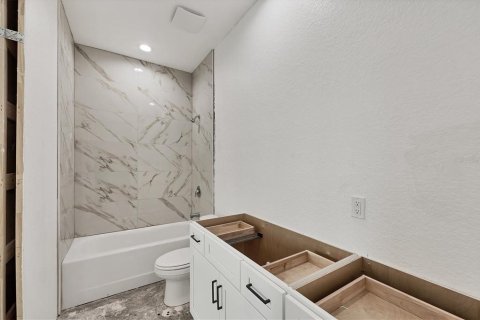 Casa en venta en Port Charlotte, Florida, 4 dormitorios, 303.05 m2 № 1903861 - foto 19