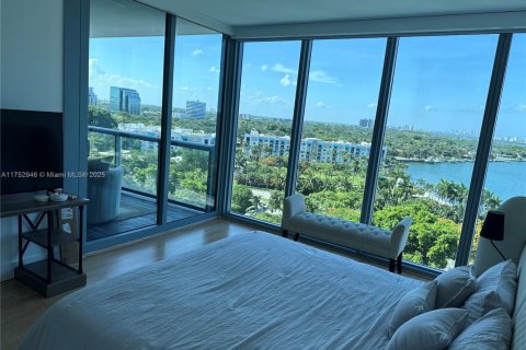 Condo in Miami, Florida, 2 bedrooms  № 1730754 - photo 11