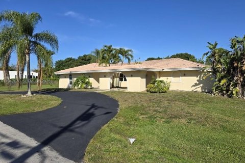 Casa en venta en Plantation, Florida, 4 dormitorios, 224.92 m2 № 1999059 - foto 3