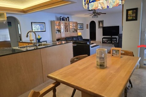 Casa en venta en Plantation, Florida, 4 dormitorios, 224.92 m2 № 1999059 - foto 12