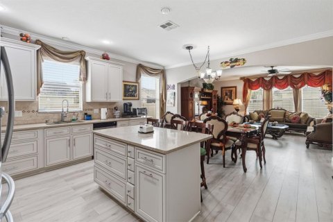 Villa ou maison à vendre à Orlando, Floride: 5 chambres, 295.52 m2 № 2225685 - photo 12