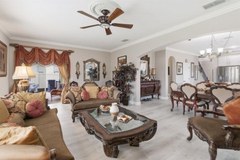 Villa ou maison à vendre à Orlando, Floride: 5 chambres, 295.52 m2 № 2225685 - photo 18