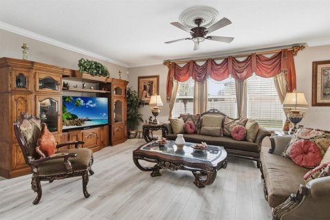 Villa ou maison à vendre à Orlando, Floride: 5 chambres, 295.52 m2 № 2225685 - photo 16