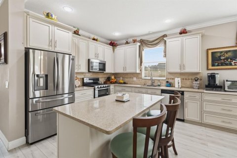 Villa ou maison à vendre à Orlando, Floride: 5 chambres, 295.52 m2 № 2225685 - photo 13