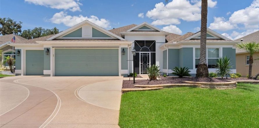 House in The Villages, Florida 4 bedrooms, 234.21 sq.m. № 2199129