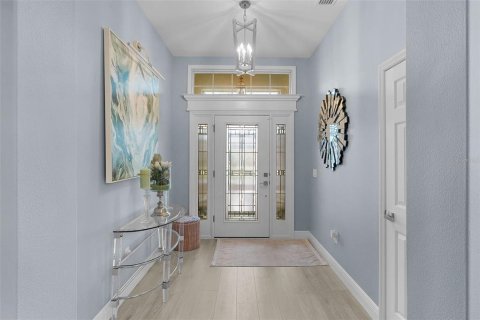 House in The Villages, Florida 4 bedrooms, 234.21 sq.m. № 2199129 - photo 9