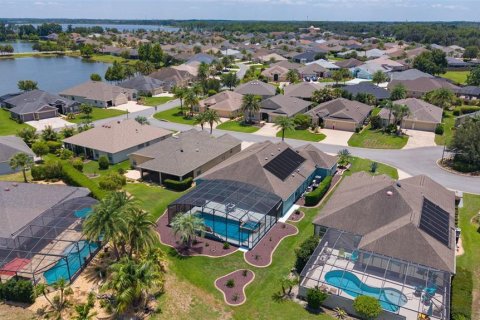 House in The Villages, Florida 4 bedrooms, 234.21 sq.m. № 2199129 - photo 5