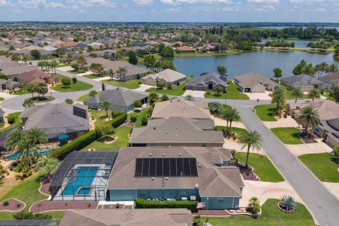 House in The Villages, Florida 4 bedrooms, 234.21 sq.m. № 2199129 - photo 4