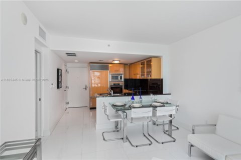 Condominio en venta en Miami Beach, Florida, 1 dormitorio, 61.5 m2 № 1818316 - foto 4