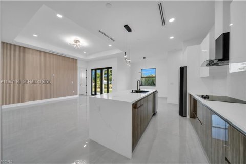 House in Lehigh Acres, Florida 3 bedrooms, 153.29 sq.m. № 2003305 - photo 7