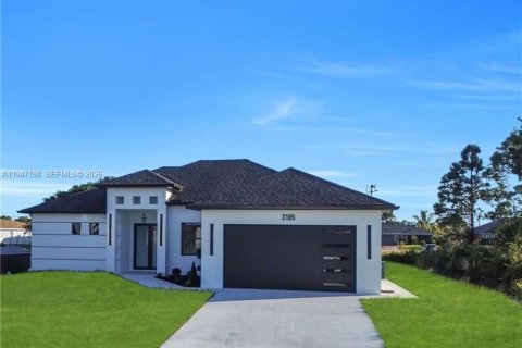 House in Lehigh Acres, Florida 3 bedrooms, 153.29 sq.m. № 2003305 - photo 2