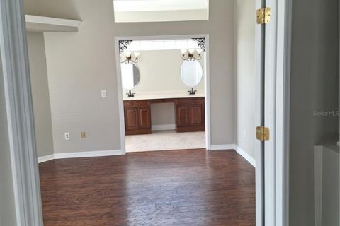 House in Orlando, Florida 4 bedrooms, 238.39 sq.m. № 1799837 - photo 4