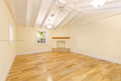 Casa en alquiler en Miami, Florida, 1 dormitorio, 205.96 m2 № 1823437 - foto 9