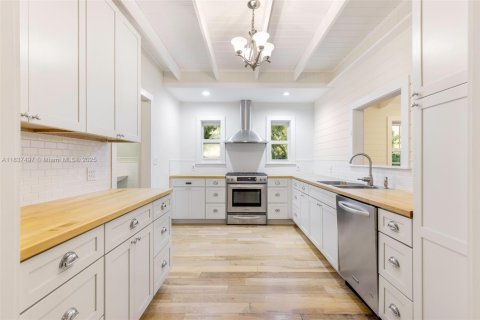 Casa en alquiler en Miami, Florida, 1 dormitorio, 205.96 m2 № 1823437 - foto 12