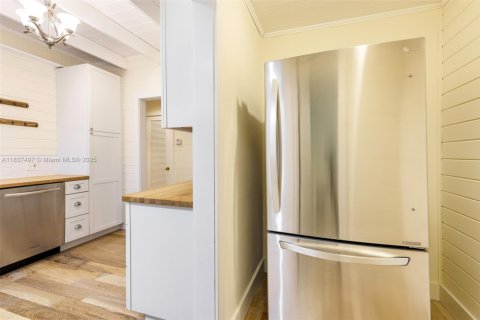 Casa en alquiler en Miami, Florida, 1 dormitorio, 205.96 m2 № 1823437 - foto 15