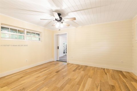 Casa en alquiler en Miami, Florida, 1 dormitorio, 205.96 m2 № 1823437 - foto 23