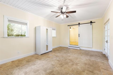 Casa en alquiler en Miami, Florida, 1 dormitorio, 205.96 m2 № 1823437 - foto 18