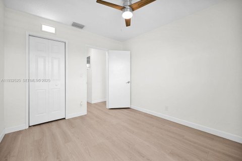 Снять в аренду кондоминиум в Холливуд, Флорида 1 спальня, 46.45м2, № 1990896 - фото 13