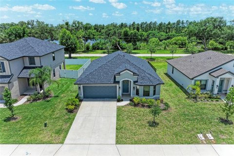 House in Parrish, Florida 3 bedrooms, 140.47 sq.m. № 2200118