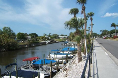 Casa en venta en Sarasota, Florida, 2 dormitorios, 112.32 m2 № 1916159 - foto 24