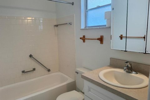 Casa en venta en Sarasota, Florida, 2 dormitorios, 112.32 m2 № 1916159 - foto 14