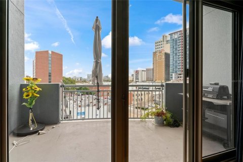 Condominio en alquiler en Tampa, Florida, 4 dormitorios, 232.35 m2 № 2224707 - foto 22
