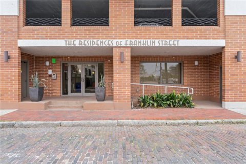Condominio en alquiler en Tampa, Florida, 4 dormitorios, 232.35 m2 № 2224707 - foto 24