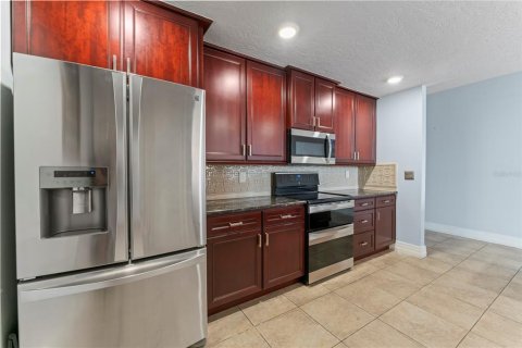 Condominio en alquiler en Tampa, Florida, 4 dormitorios, 232.35 m2 № 2224707 - foto 16