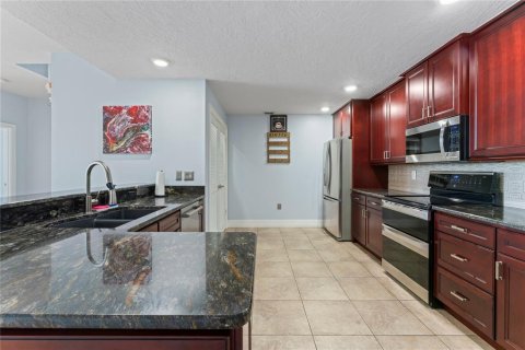 Condominio en alquiler en Tampa, Florida, 4 dormitorios, 232.35 m2 № 2224707 - foto 14