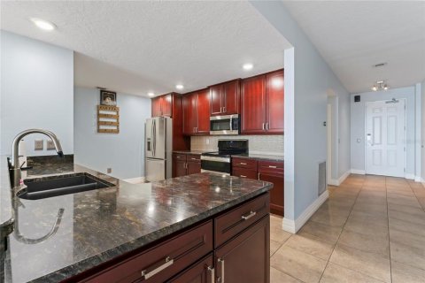 Condominio en alquiler en Tampa, Florida, 4 dormitorios, 232.35 m2 № 2224707 - foto 15