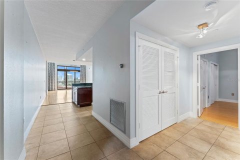 Condominio en alquiler en Tampa, Florida, 4 dormitorios, 232.35 m2 № 2224707 - foto 12