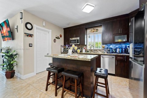 House in Homestead, Florida 3 bedrooms, 123.93 sq.m. № 1889114 - photo 7