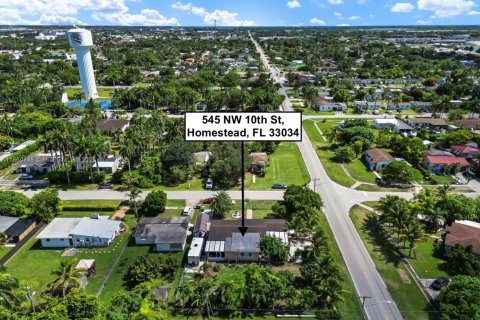 House in Homestead, Florida 3 bedrooms, 123.93 sq.m. № 1889114 - photo 27