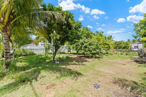 House in Homestead, Florida 3 bedrooms, 123.93 sq.m. № 1889114 - photo 23