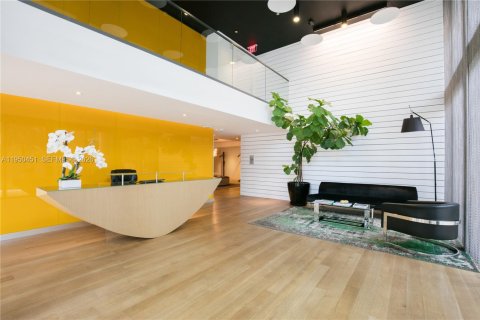 Condominio en venta en Miami, Florida, 1 dormitorio, 66.33 m2 № 2153084 - foto 25